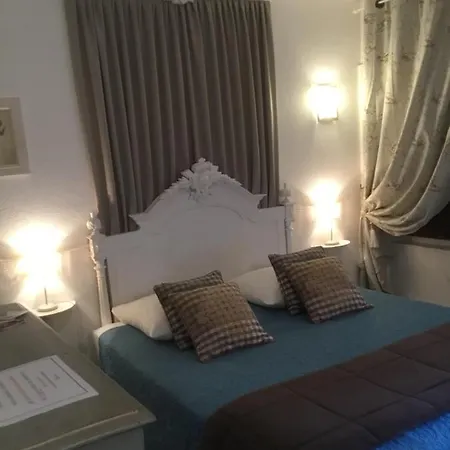 Le Xviiième Hotel 2*